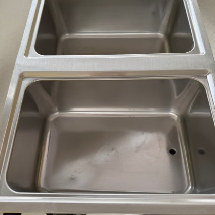 BAIN MARIE SUR ROULETTES NEUF